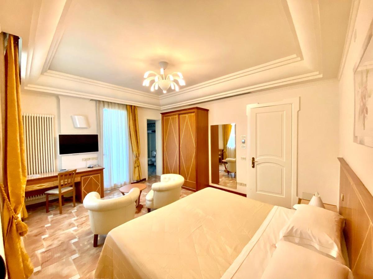 מילאנו מריטימה Hotel Aurelia מראה חיצוני תמונה