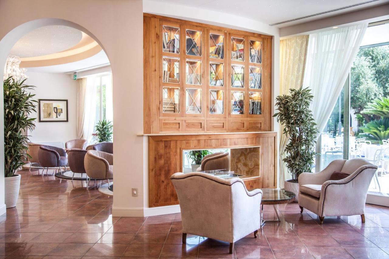 מילאנו מריטימה Hotel Aurelia מראה חיצוני תמונה